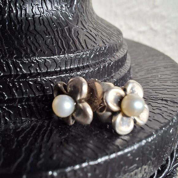 James Avery Tiny Blossom Studs with Cultured Pearl - Picture 4 of 7